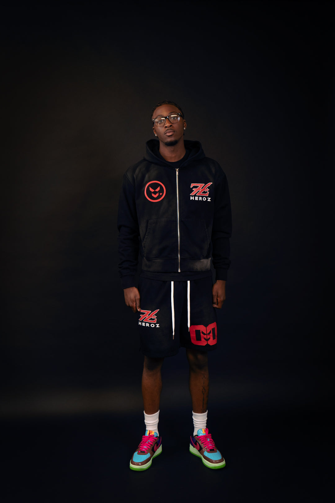 Zip Up - Black/Red